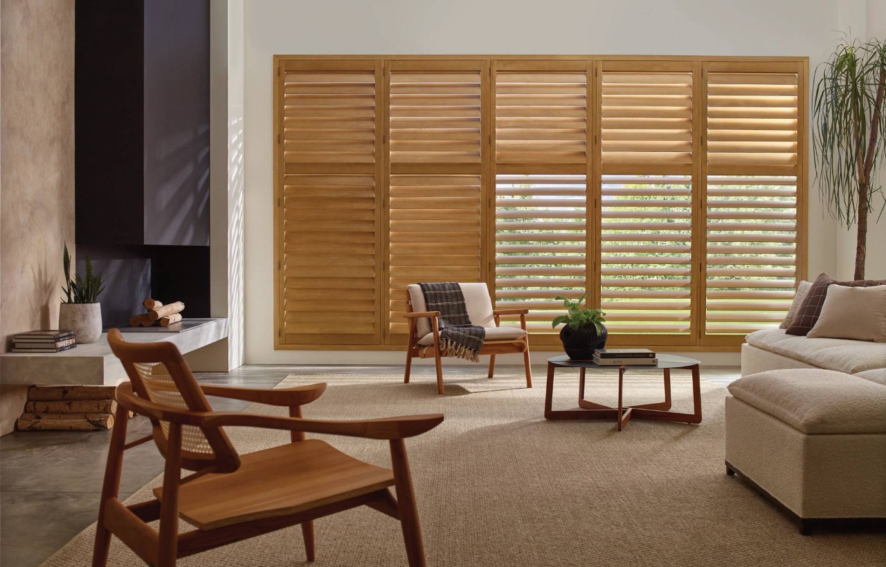 Hunter Douglas Heritance® Hardwood Shutters in Council Bluffs, Iowa (IA)